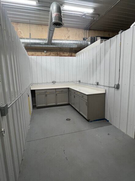 More Photos Of 133-135 N Lee St, Fort Gibson Storefront For Lease