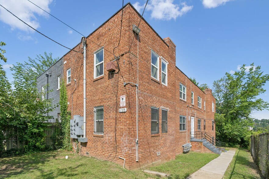 Primary Photo Of 430 Condon Ter SE, Washington Apartments For Sale