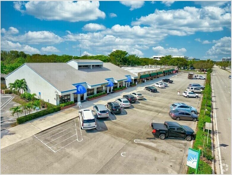 More Photos Of 9866 W Sample Rd, Coral Springs Storefront Retail Office For Lease