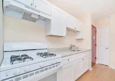 More Photos Of 691 Tenth Ave, New York Apartments For Sale