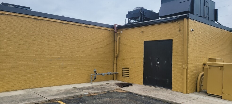 More Photos Of 2435 Brice Rd, Reynoldsburg Restaurant For Sale