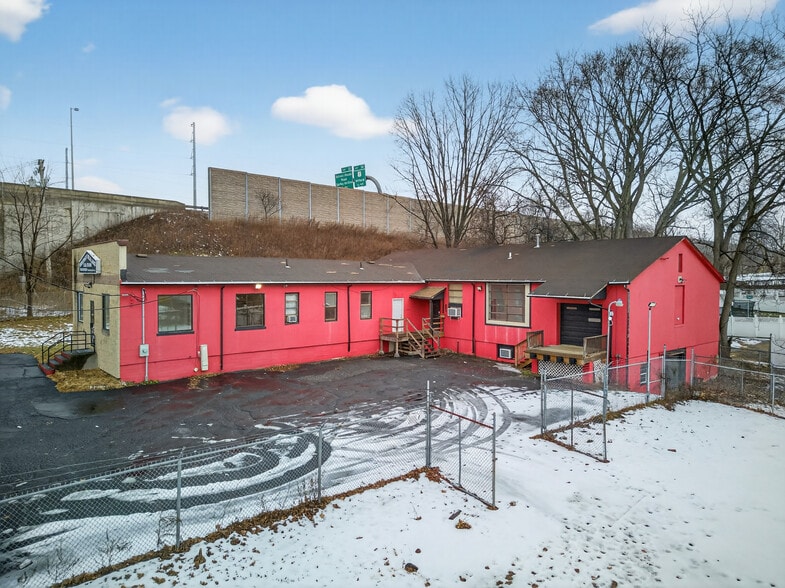 Primary Photo Of 671 Naugatuck Ave, Milford Warehouse For Sale