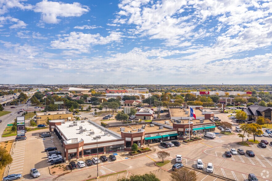More Photos Of 423-593 Interstate 30, Rockwall Unknown For Lease