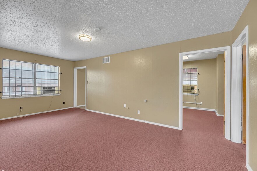 More Photos Of 1700 Evans Ave, Fort Worth Funeral Home For Sale