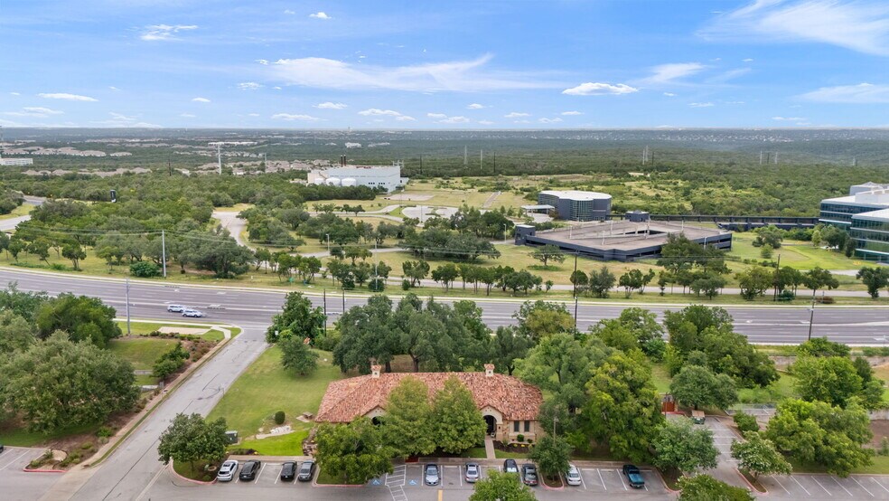 More Photos Of 6618 Sitio Del Rio Blvd, Austin Office For Sale