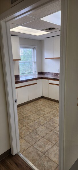 More Photos Of 4859 Dover Center Rd, North Olmsted Medical For Lease