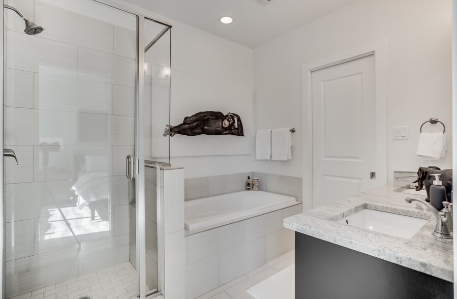 More Photos Of 4950 Cedar Springs Rd, Dallas Apartments For Sale