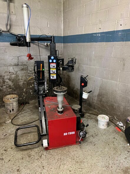 More Photos Of 330 Strode Ave, Coatesville Auto Repair For Sale