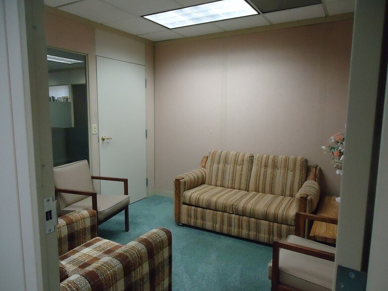 More Photos Of 426 Barcellus Ave, Santa Maria Medical For Lease