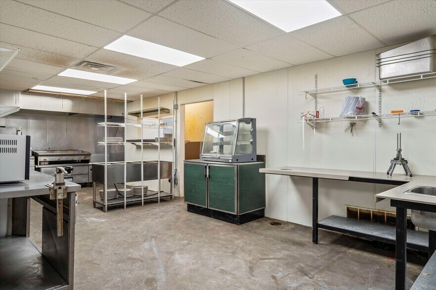 More Photos Of 205 Maple St, Overbrook Mixed Retail For Sale