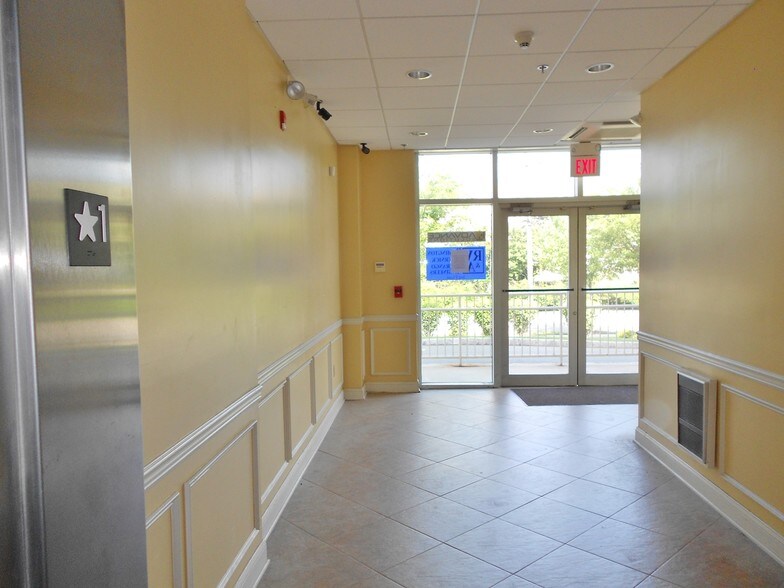 More Photos Of 300 Penhorn Ave, Secaucus Office For Lease