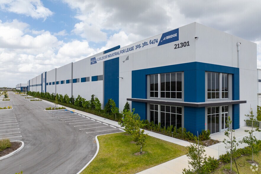 Primary Photo Of 21301 NW 47th Ave, Miami Gardens Warehouse For Lease
