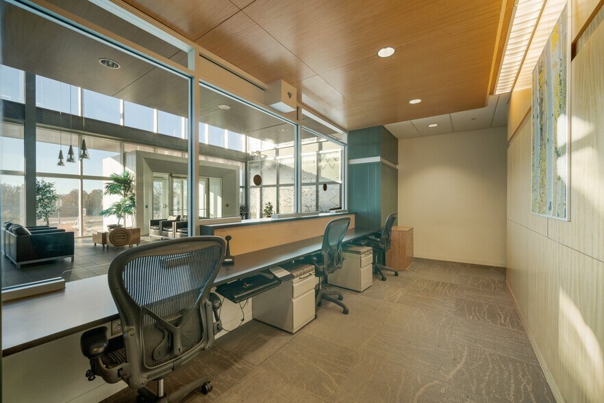 More Photos Of 380 Airport Rd, Ignacio Office Residential For Sale