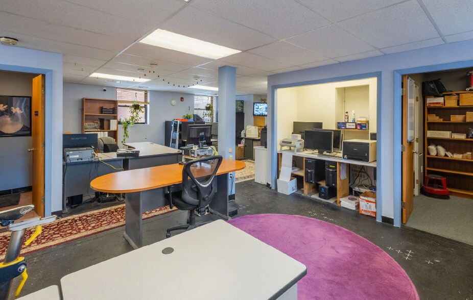 More Photos Of 25-29 Spring St, Waltham Industrial For Sale