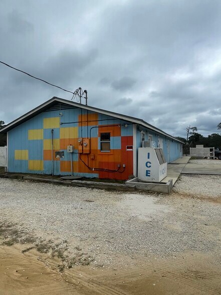 Primary Photo Of 8864 State Highway 180 Hwy, Gulf Shores General Retail For Lease