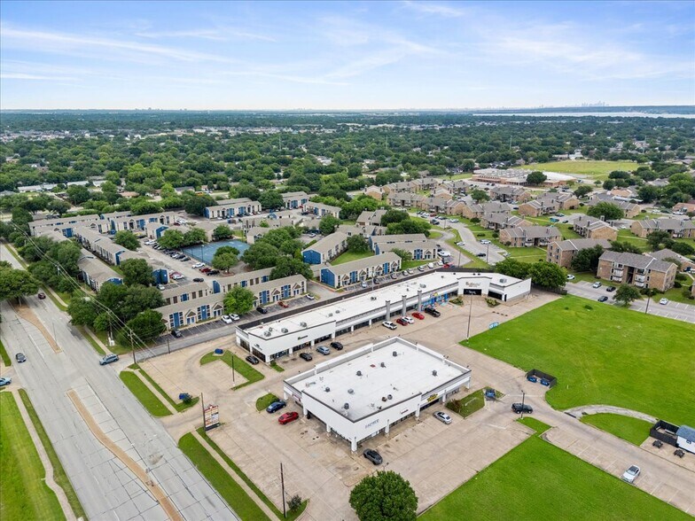 More Photos Of 3005-3007 S Carrier Pky, Grand Prairie Unknown For Lease
