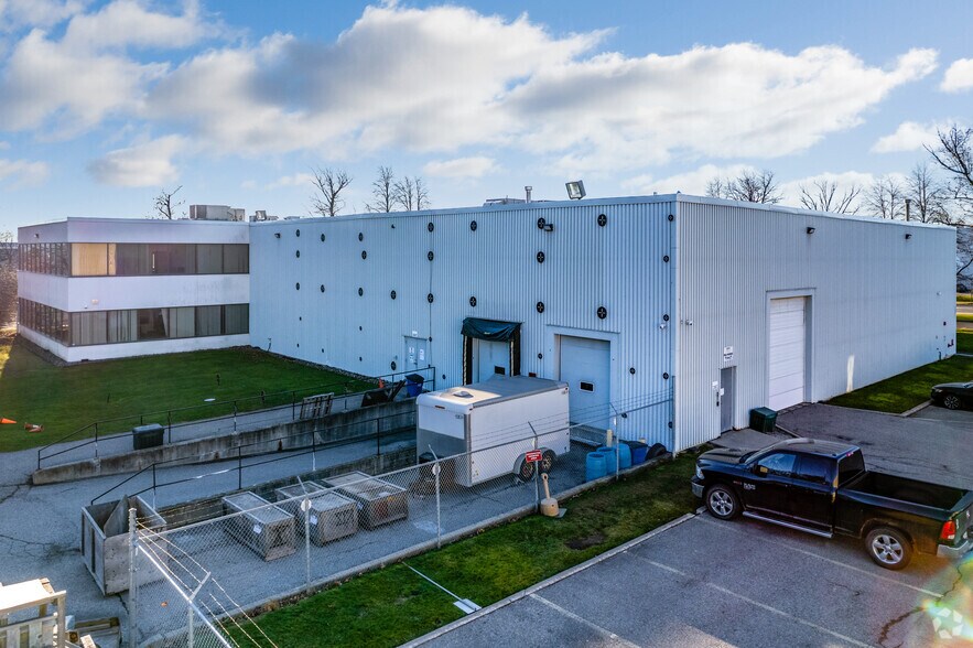More Photos Of 2505 Meadowvale Blvd, Mississauga Flex For Lease