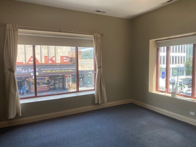 More Photos Of 1029 Lake St, Oak Park General Retail For Lease