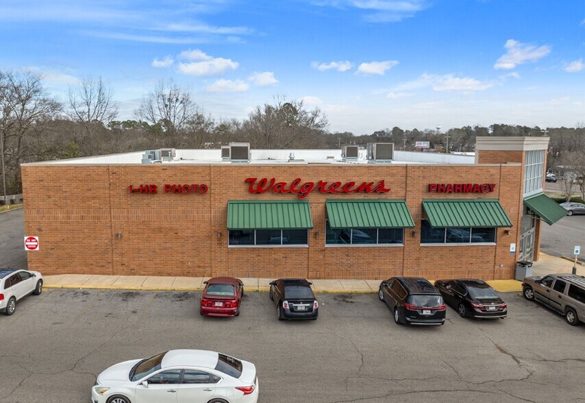 More Photos Of 220 Highway 12 W, Starkville General Retail For Sale
