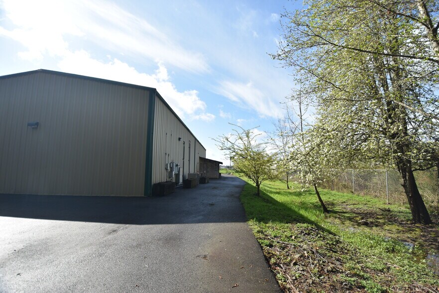More Photos Of 545 Ronlee Ln NW, Olympia Industrial For Sale