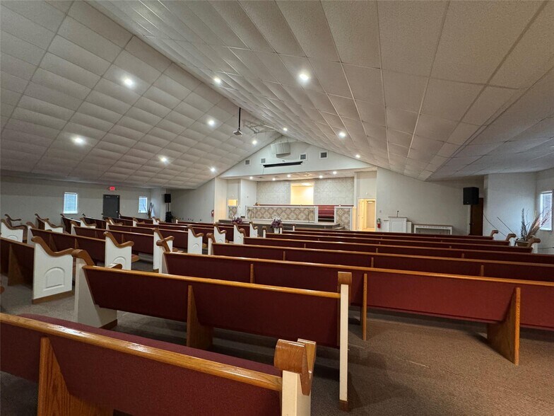 More Photos Of 1427 Russell Rd, Shreveport Office For Sale