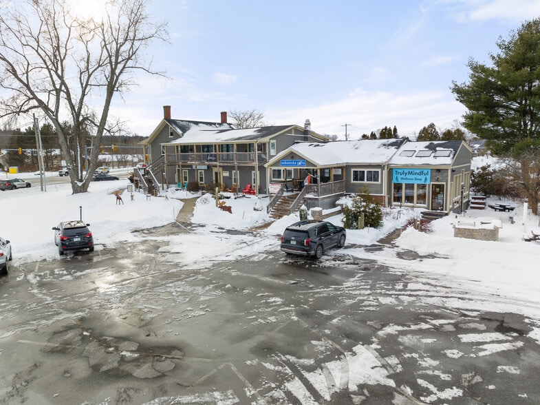 More Photos Of 1934 Lakeshore Rd, Gilford Office For Sale