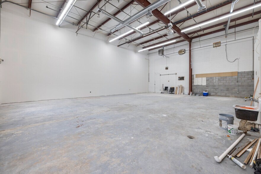 More Photos Of 7881 Beechcraft Ave, Gaithersburg Industrial For Sale