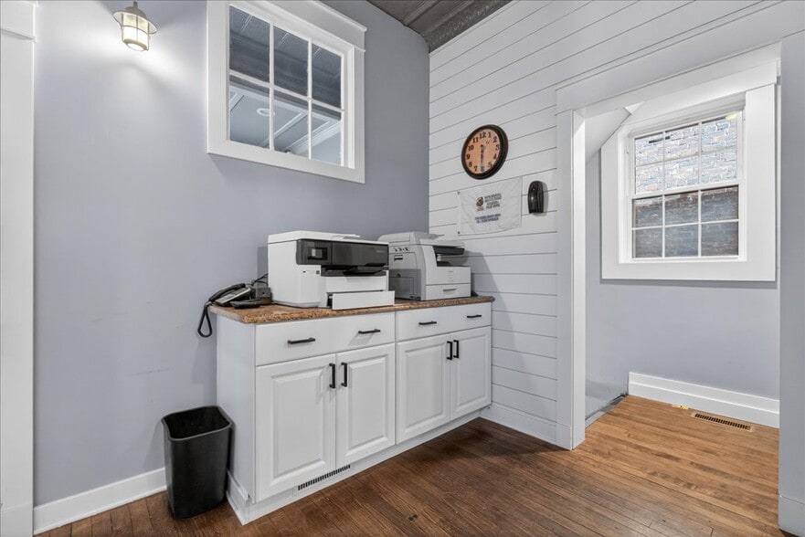 More Photos Of 30 White St, Cohoes Office For Sale