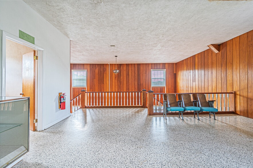 More Photos Of 82 Mill St, Mays Landing Restaurant For Sale