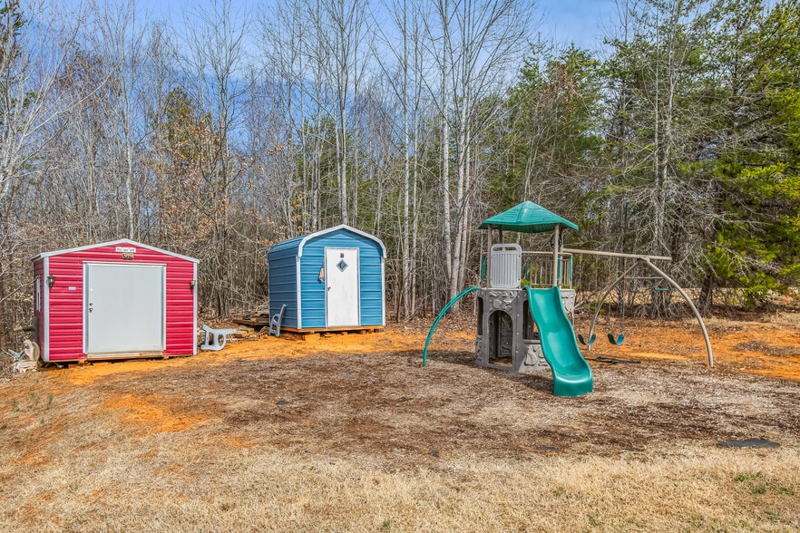 More Photos Of 1255 Mountainview Rd, King Religious Facility For Sale