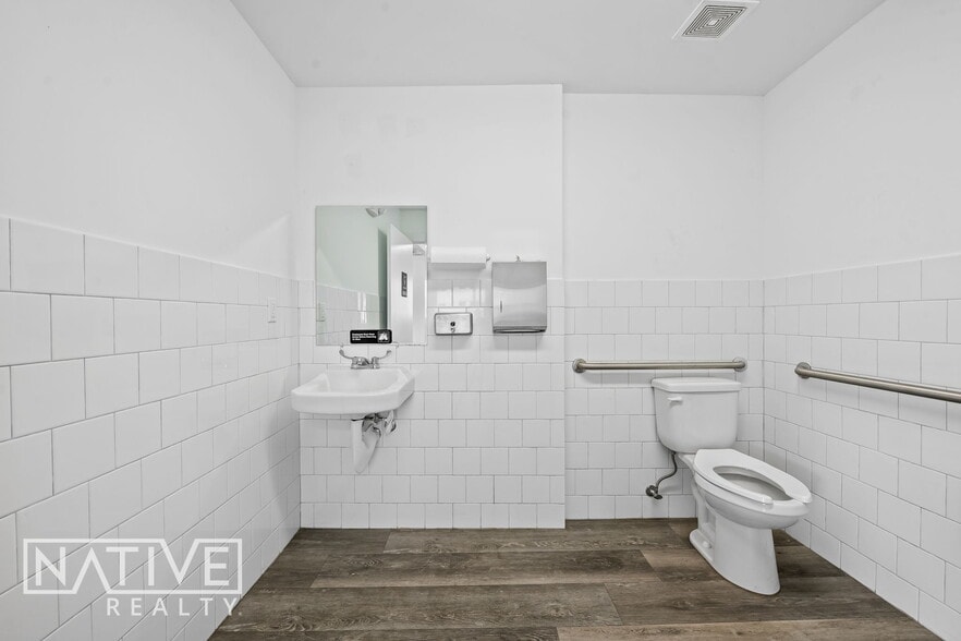 More Photos Of 702-706 NE 1st Ave, Fort Lauderdale Restaurant For Lease