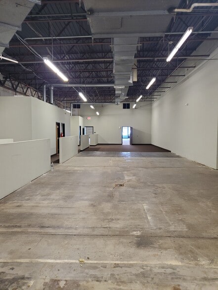 More Photos Of 8001 Rowan Rd, Cranberry Township Storefront For Lease