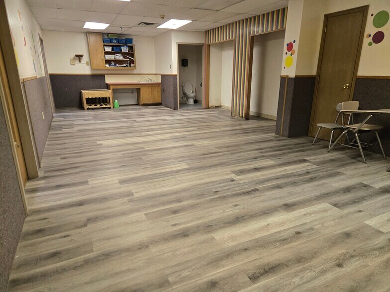 More Photos Of 697 13th Ave NE, Minneapolis Religious Facility For Sale