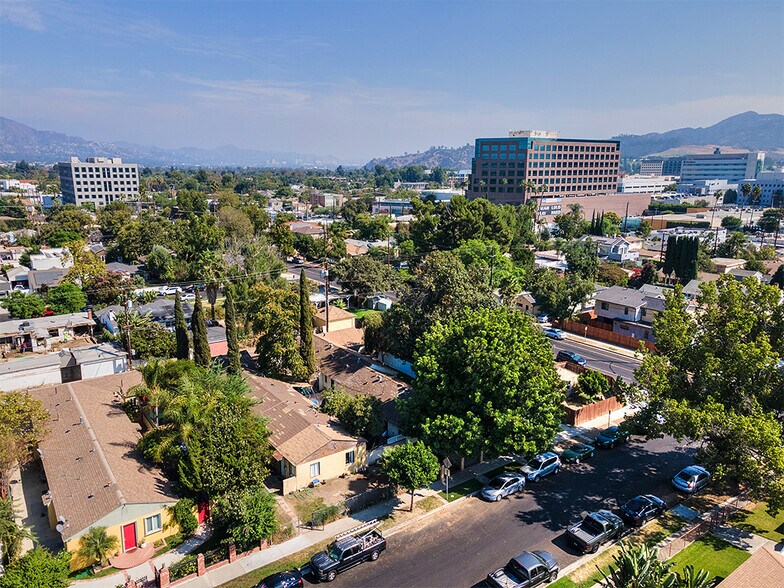 More Photos Of 202 N Florence St, Burbank Multifamily For Sale