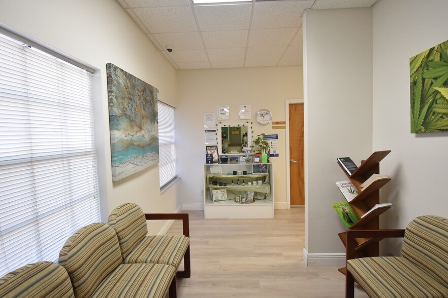 More Photos Of 166 E Bloomingdale Ave, Brandon Medical For Lease