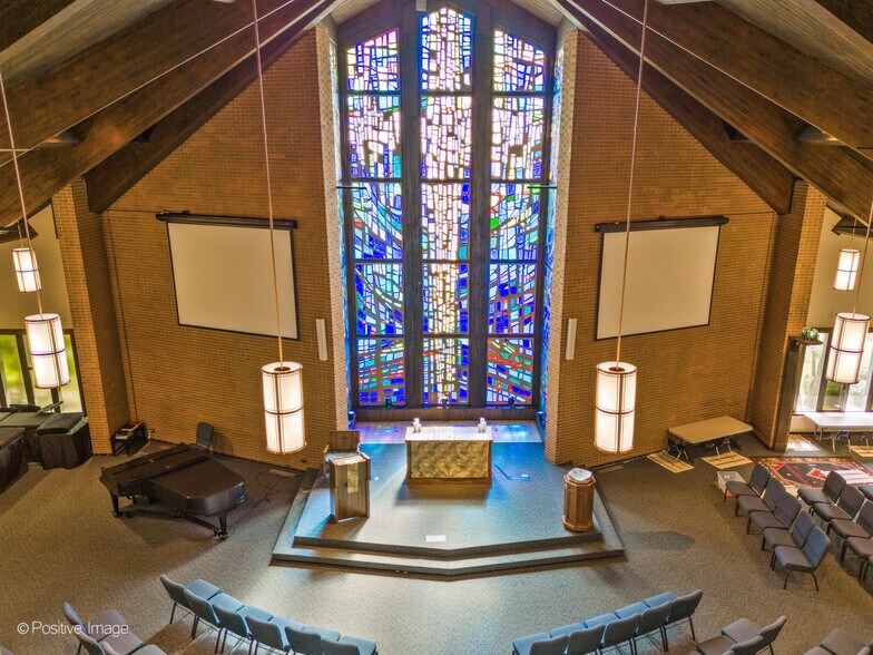 More Photos Of 47 Church St, Lake Zurich Religious Facility For Sale