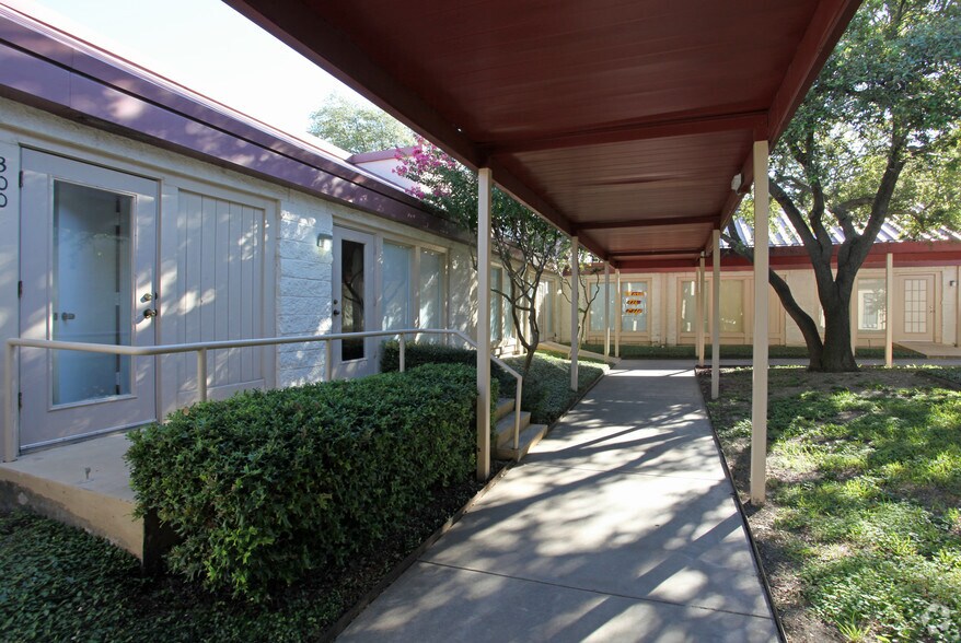 More Photos Of 2761 E Trinity Mills Rd, Carrollton Unknown For Lease