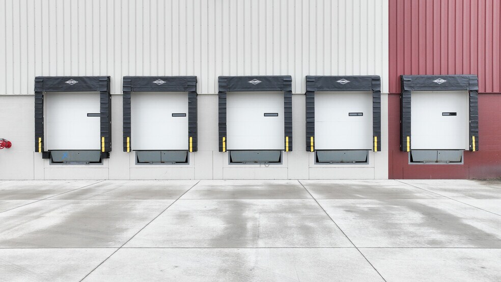 More Photos Of 151-191 Enterprise Way, Pittston Township Warehouse For Lease