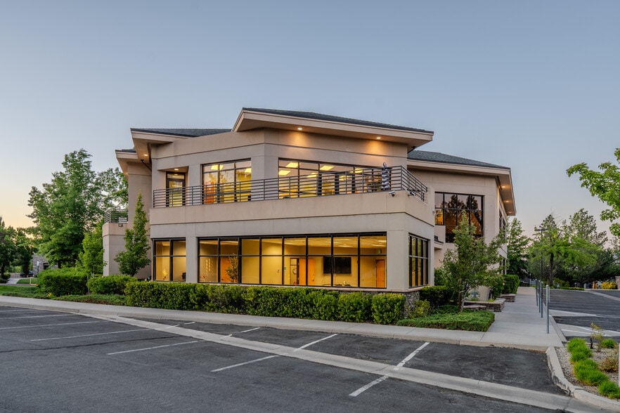 More Photos Of 1450 Ridgeview Dr, Reno Office For Lease