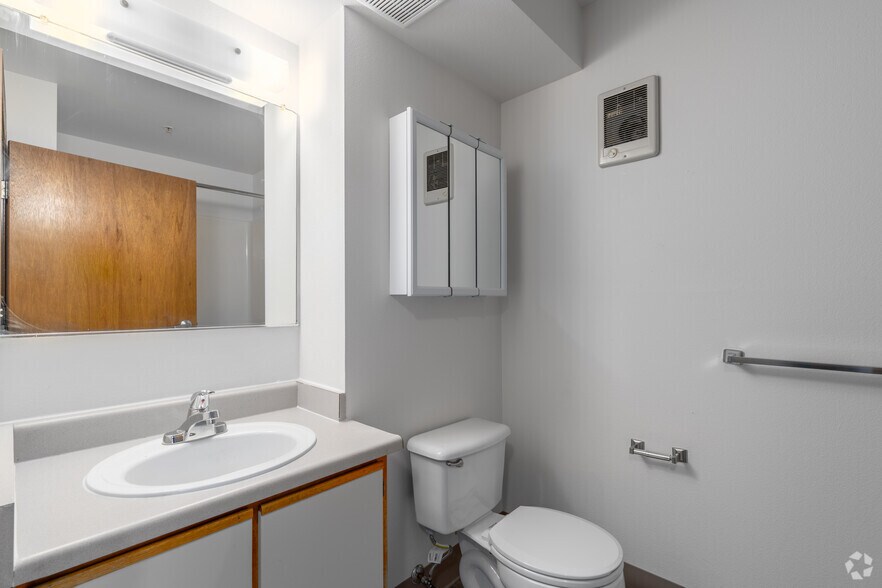 More Photos Of 222 SW Pine St, Portland Apartments For Sale