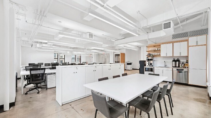 More Photos Of 580 Eighth Ave, New York Office For Lease