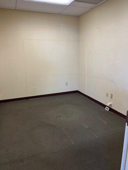 More Photos Of 225 E 3rd Ave, Spokane General Retail For Sale