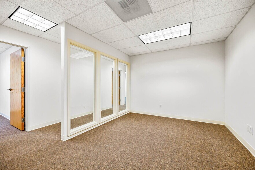 More Photos Of 705 9th St, Florence Medical For Lease