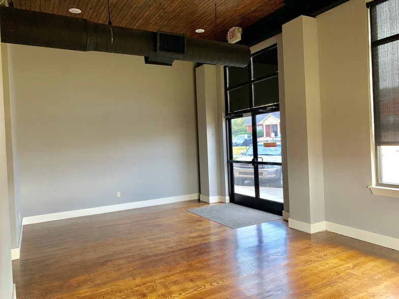 More Photos Of 2961 N Point Cir, Fayetteville Office For Lease