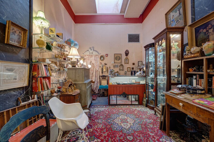 More Photos Of 2531 Central Ave, Saint Petersburg Restaurant For Lease