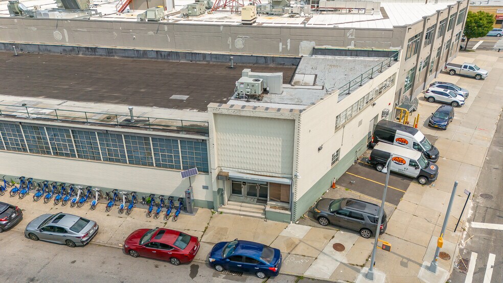 More Photos Of 4829 31st Pl, Long Island City Warehouse For Lease