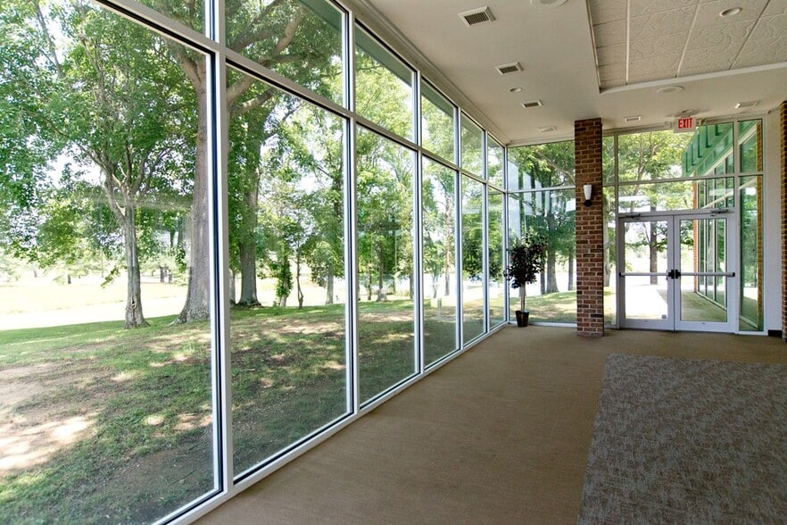 More Photos Of 36 Wedgewood Dr, Farmville Golf Course Driving Range For Sale