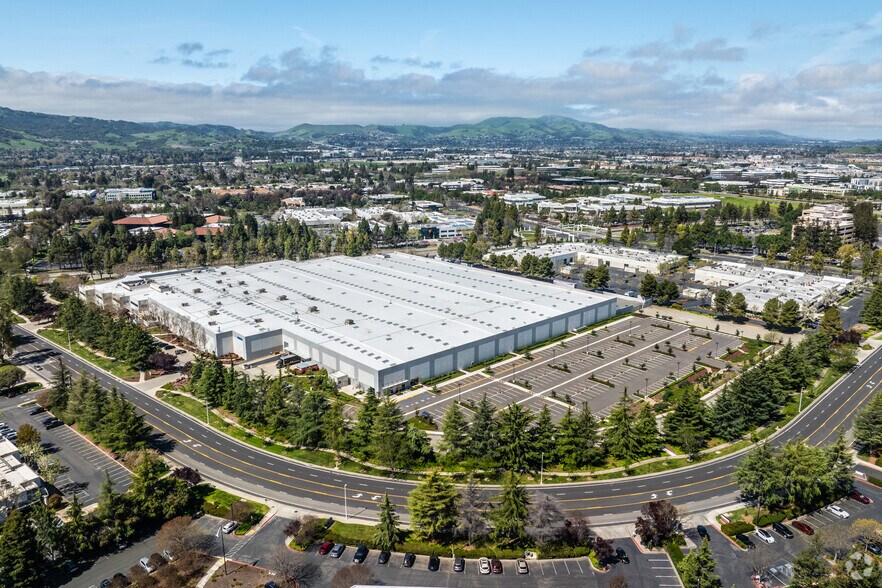 More Photos Of 4225 Hacienda Dr, Pleasanton Warehouse For Lease