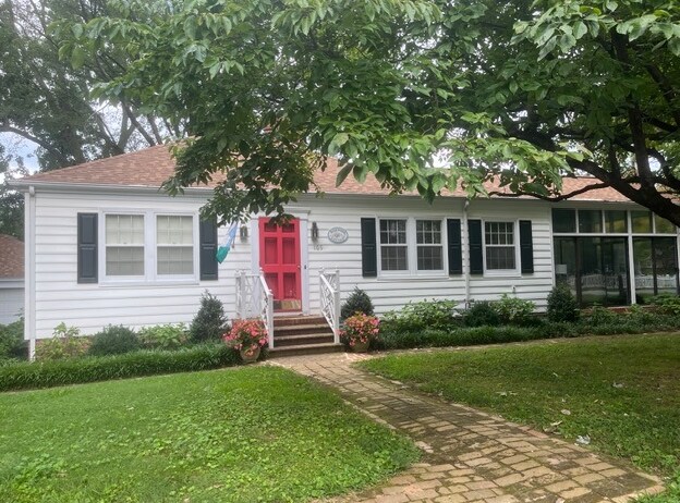 More Photos Of 109 Granite Ave, Richmond Office For Lease