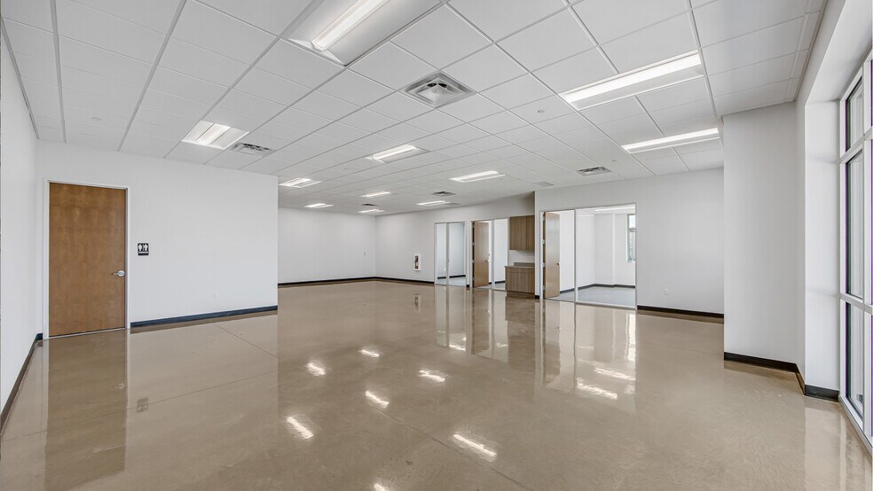 More Photos Of 8602 Lava Hill Rd, Austin Distribution For Lease